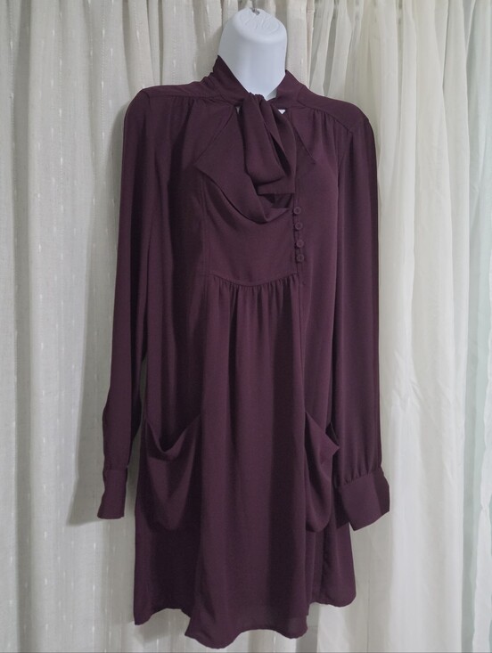 BCBGMaxAzria Dresses & Skirts - BCBGMaxAzria Plum Dress